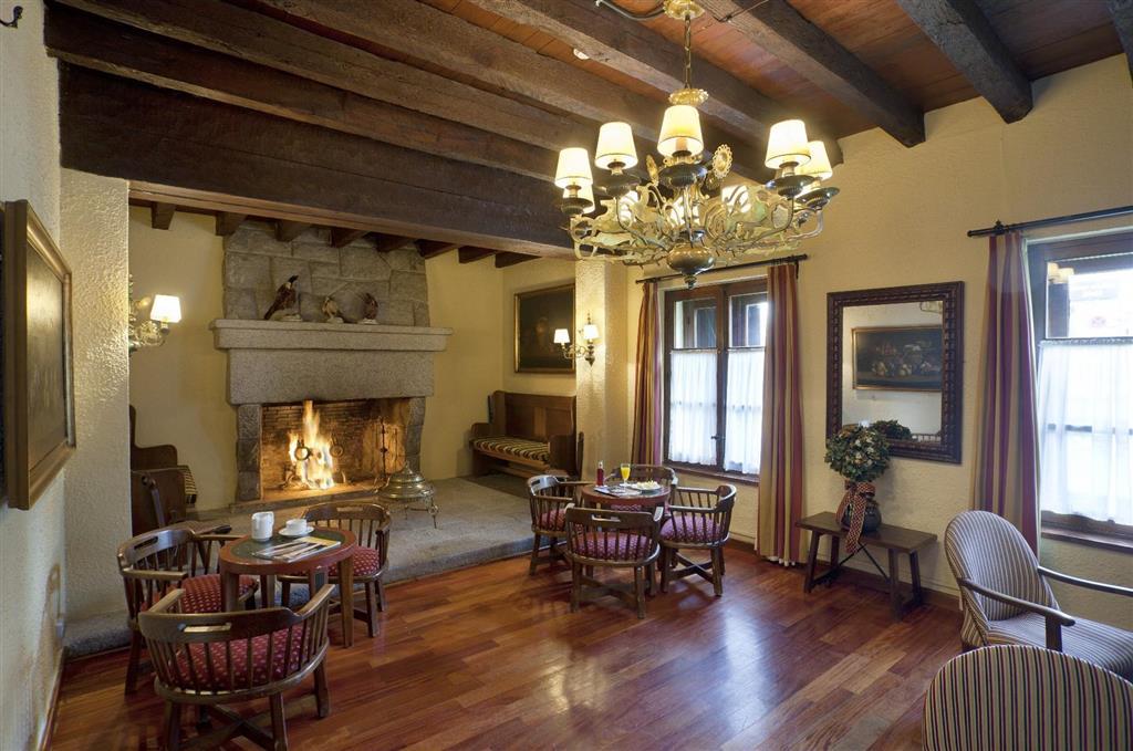 Parador De Arties Bagian luar foto
