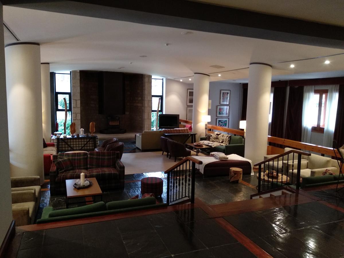 Parador De Arties Bagian luar foto